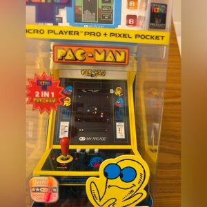 NWT Mini Pac-Man arcade game with bonus Tetris Pixel Pocket player